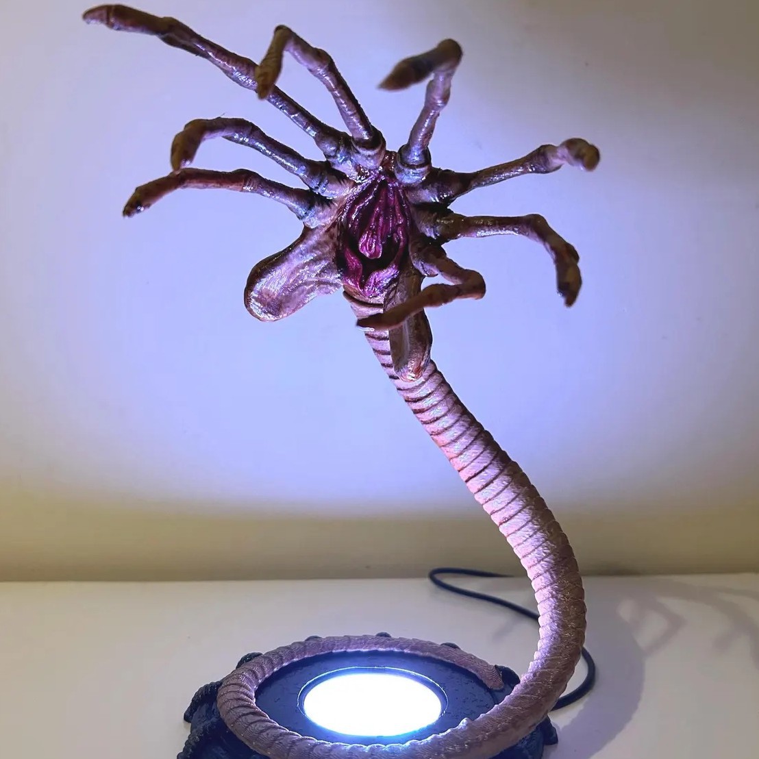 Ночник-фонарь Alien Facehugger – обзор и цена Pumpkin Lantern Halloween