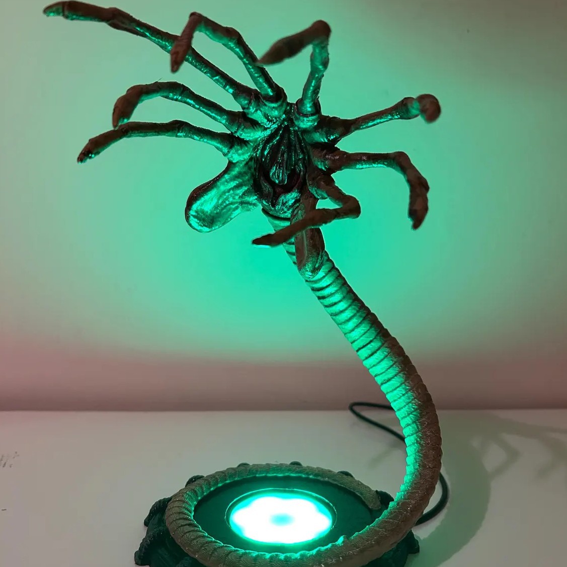 Ночник-фонарь Alien Facehugger – обзор и цена Pumpkin Lantern Halloween